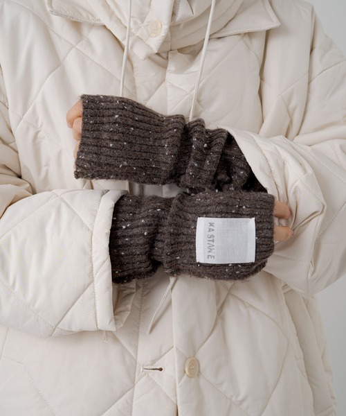 Kastane(カスタネ)の「【新色追加】リブニットアームカバー(アームカバー・レディース・ホワイト/サックスブルー/イエロー/アイボリー/グレー/ピンク/ブラウン系その他・FREE)」の4枚目の写真