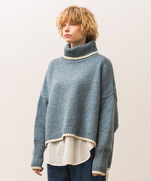 ALLUMER（アリュメール）の「ネップヤーンビッグシルエットタートルネック（ニット/セーター・レディース・ブラック/ブルー・1）」の13枚目の写真