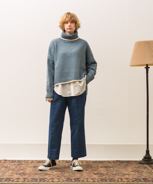 ALLUMER（アリュメール）の「ネップヤーンビッグシルエットタートルネック（ニット/セーター・レディース・ブラック/ブルー・1）」の15枚目の写真