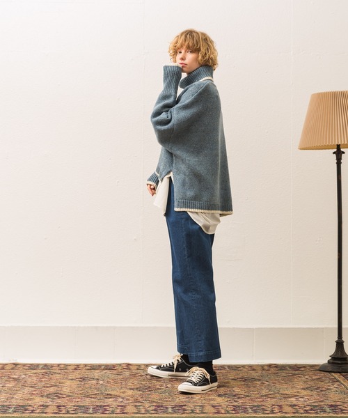 ALLUMER（アリュメール）の「ネップヤーンビッグシルエットタートルネック（ニット/セーター・レディース・ブラック/ブルー・1）」の19枚目の写真