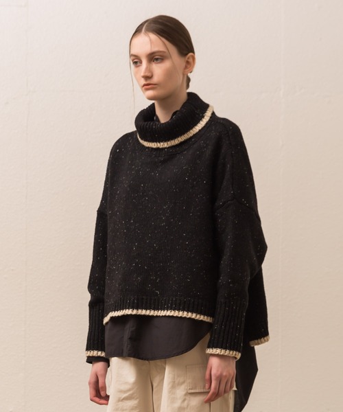 ALLUMER（アリュメール）の「ネップヤーンビッグシルエットタートルネック（ニット/セーター・レディース・ブラック/ブルー・1）」の12枚目の写真