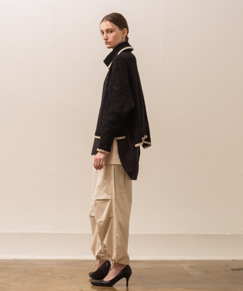 ALLUMER（アリュメール）の「ネップヤーンビッグシルエットタートルネック（ニット/セーター・レディース・ブラック/ブルー・1）」の18枚目の写真