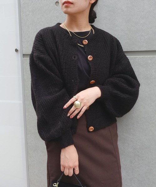 CORNERS(コーナーズ)の「ミックスニットボリュームスリーブショートカーディガン(カーディガン/ボレロ・レディース・アイボリー/モカ/スミクロ・M)」の4枚目の写真