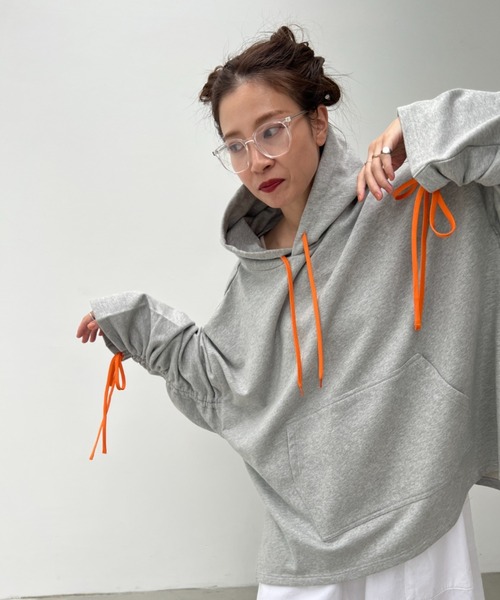 y/m（イム）の「袖ドロストスウェットパーカー（パーカー・レディース・ブラック/杢グレー・FREE）」の12枚目の写真