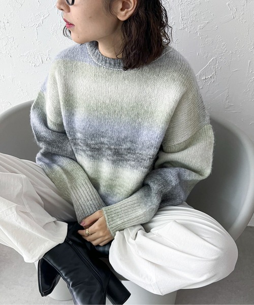 feepur（フェピュール）の「【ハンドウォッシャブル】ウール混グラデーションオーバーニット（ニット/セーター・レディース・ブラウン/グリーン/イエロー・MEDIUM）」の2枚目の写真