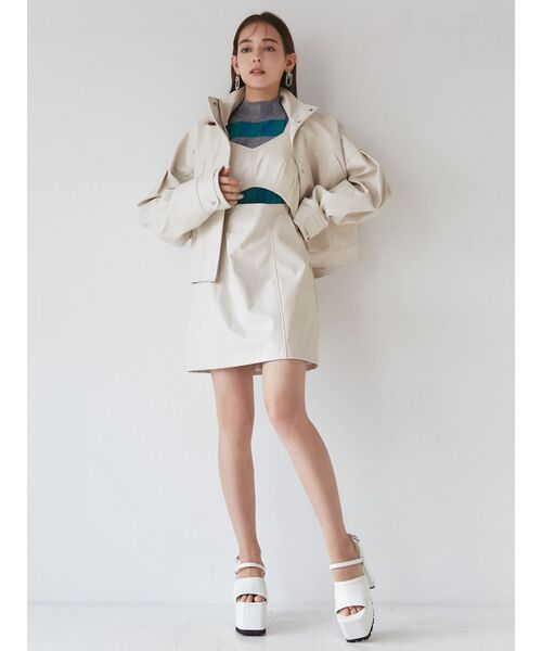 MURUA（ムルーア）の「フロントカットワンピース（ワンピース・レディース・ホワイト/ブラック/キャメル・1/2）」の14枚目の写真