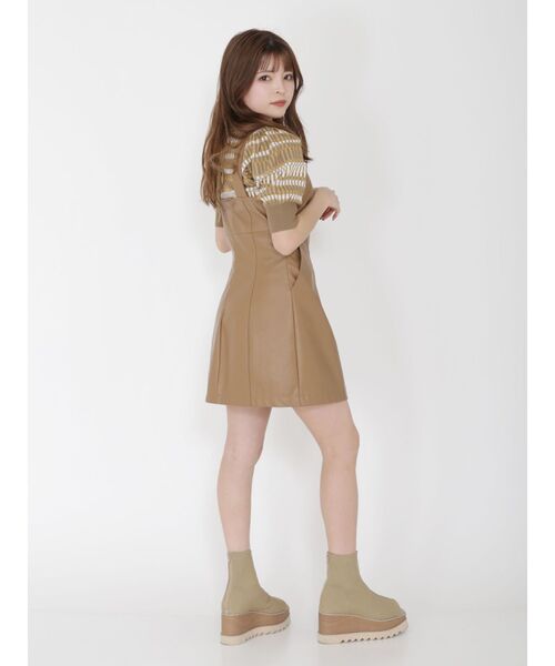 MURUA（ムルーア）の「フロントカットワンピース（ワンピース・レディース・ホワイト/ブラック/キャメル・1/2）」の18枚目の写真