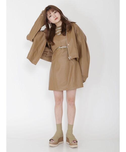 MURUA（ムルーア）の「フロントカットワンピース（ワンピース・レディース・ホワイト/ブラック/キャメル・1/2）」の19枚目の写真