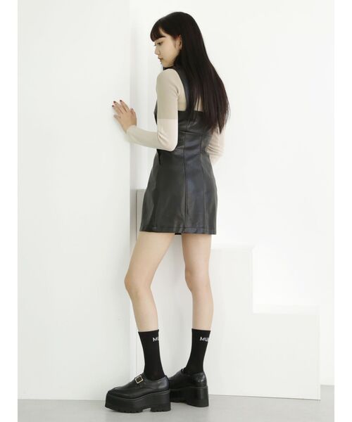 MURUA（ムルーア）の「フロントカットワンピース（ワンピース・レディース・ホワイト/ブラック/キャメル・1/2）」の22枚目の写真