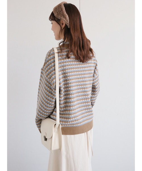 ehka sopo(エヘカソポ)の「配色幾何学柄プルオーバー(ニット/セーター・レディース・レッド/グリーン/チャコール/ベージュ・フリ-)」の13枚目の写真