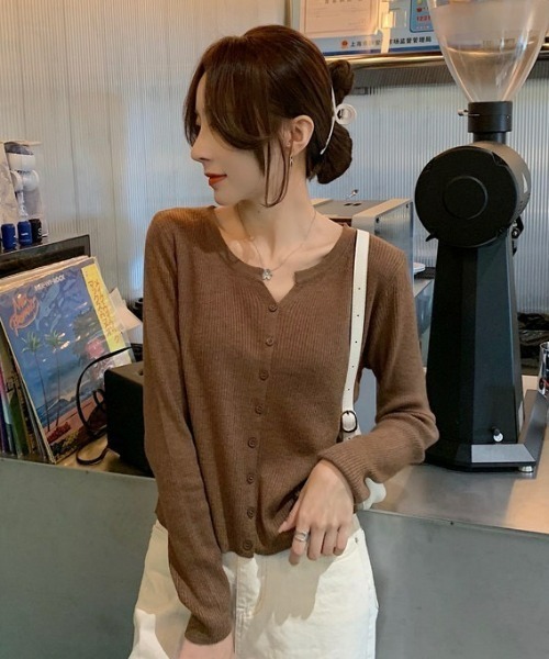 LAC-VERT（ラック・ヴェール）の「スリムフィットリブカーディガン（カーディガン/ボレロ・レディース・ベージュ/ブラウン/ブラック/グレー・FREE）」の5枚目の写真