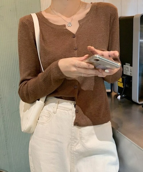 LAC-VERT（ラック・ヴェール）の「スリムフィットリブカーディガン（カーディガン/ボレロ・レディース・ベージュ/ブラウン/ブラック/グレー・FREE）」の17枚目の写真