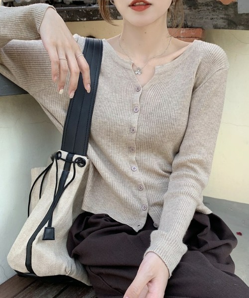 LAC-VERT（ラック・ヴェール）の「スリムフィットリブカーディガン（カーディガン/ボレロ・レディース・ベージュ/ブラウン/ブラック/グレー・FREE）」の9枚目の写真