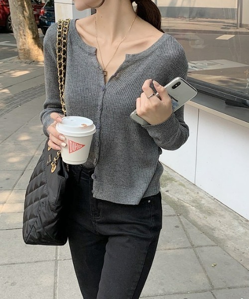 LAC-VERT（ラック・ヴェール）の「スリムフィットリブカーディガン（カーディガン/ボレロ・レディース・ベージュ/ブラウン/ブラック/グレー・FREE）」の7枚目の写真