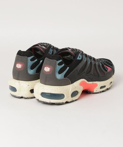 NIKE(ナイキ)の「AIR MAX TERRASCAPE PLUS(スニーカー・メンズ・ブラック・26.5cm/28.5cm/28.0cm/27.5cm/27.0cm/26.0cm)」の2枚目の写真