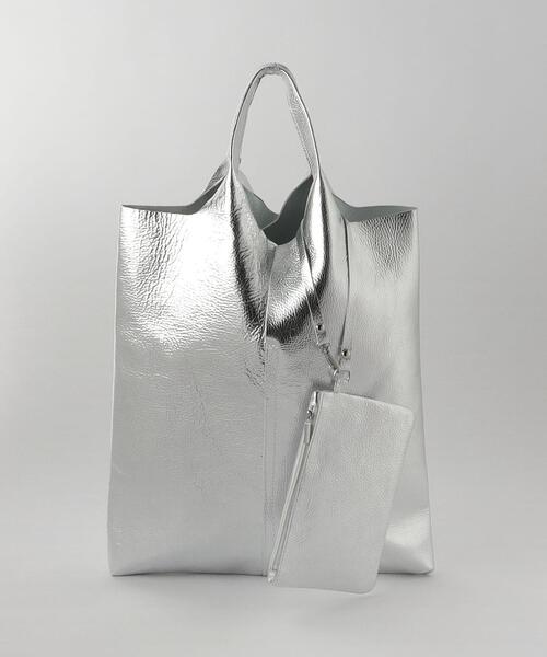 ELYSIR（エリジール）の「＜ELYSIR＞メタリックレザー スリット トートバッグ（トートバッグ・レディース・シルバー・FREE）」の11枚目の写真