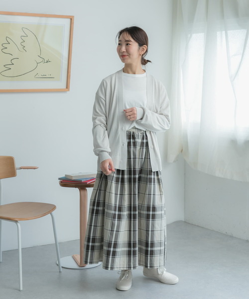 FORK&SPOON(フォークアンドスプーン)の「FORK&SPOON PEタフタチェックスカート(スカート・レディース・ネイビー/ベージュ・1/2)」の10枚目の写真