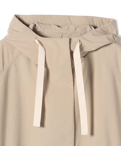 SHIPS（シップス）の「Primary NavyLabel:〈手洗い可能〉フード ポンチョ（ポンチョ・レディース・ベージュ/ダークグレー・ONE SIZE）」の5枚目の写真