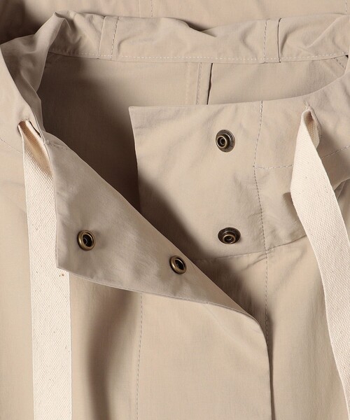 SHIPS（シップス）の「Primary NavyLabel:〈手洗い可能〉フード ポンチョ（ポンチョ・レディース・ベージュ/ダークグレー・ONE SIZE）」の6枚目の写真
