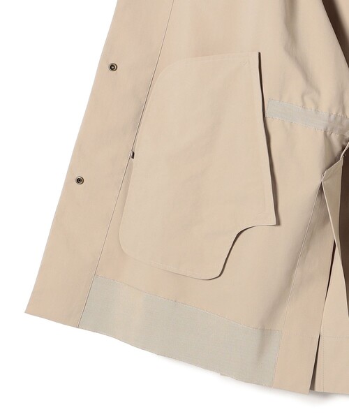 SHIPS（シップス）の「Primary NavyLabel:〈手洗い可能〉フード ポンチョ（ポンチョ・レディース・ベージュ/ダークグレー・ONE SIZE）」の11枚目の写真