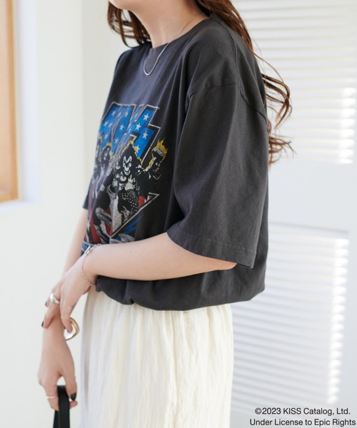 DISCOAT（ディスコート）の「≪WEB限定≫【ユニセックス】アソートバンドバックプリントT（Tシャツ/カットソー・レディース・ブラック系その他2/ブラック系その他/ブラック系その他3・FREE）」の9枚目の写真
