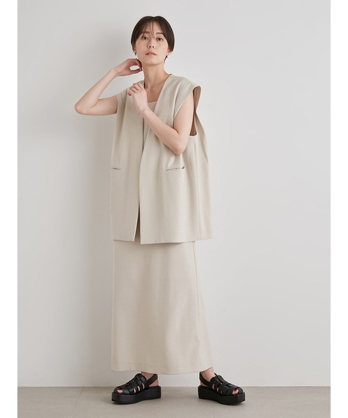 emmi(エミ)の「【emmi atelier】ベスト×キャミワンピースset(ワンピース・レディース・オリーブ/ライトベージュ/ブラック・1/0)」の6枚目の写真