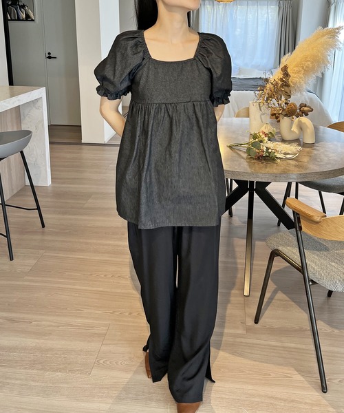 Jewelobe(ジュエローブ)の「ボリュームスリーブバックオープンデニムチュニック(シャツ/ブラウス・レディース・ブルー/ブラック・FREE)」の18枚目の写真