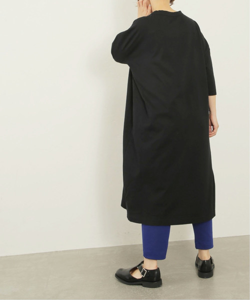 JOURNAL STANDARD LUXE(ジャーナルスタンダード ラックス)の「《追加2》クラシックテンジク スタンダードクルーネックワンピース(ワンピース・レディース・ブラック/ホワイト×ホワイト・MEDIUM/SMALL)」の4枚目の写真