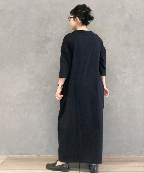 JOURNAL STANDARD LUXE(ジャーナルスタンダード ラックス)の「《追加2》クラシックテンジク スタンダードクルーネックワンピース(ワンピース・レディース・ブラック/ホワイト×ホワイト・MEDIUM/SMALL)」の6枚目の写真
