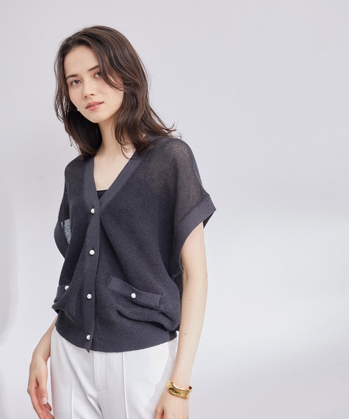 ROPE'（ロペ）の「ペーパーヤーンミドルゲージイミテーションパールベスト（ベスト・レディース・ベージュ/ホワイト系その他/スミクロ・38）」の7枚目の写真