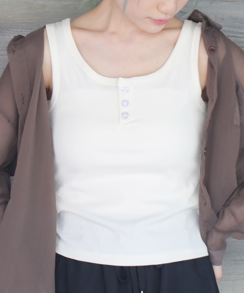 HALEY PESCA（ヘーリーペスカ）の「HALEY PESCA/ボタン付きリブタンクトップ（タンクトップ・レディース・ホワイト/ブラック/ライトグレー/ブラウン/アイボリー/グレー/ライトブラウン/ブルー・SMALL/MEDIUM/LARGE）」の14枚目の写真