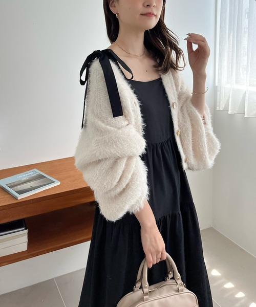 one after another NICE CLAUP（ワンアフターアナザーナイスクラップ）の「ふわモテあざと/フェザーショートカーディガン（カーディガン/ボレロ・レディース・ベージュ/ピンク/アイボリー/チャコールグレー/ライトグレー・FREE）」の10枚目の写真