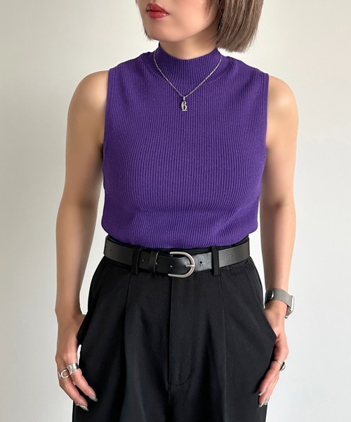 apres jour mignon(アプレジュールミニョン)の「クロップドハイネックトップス【ZOZOTOWN限定アイテム】(ニット/セーター・レディース・パープル/ブラック/オフホワイト・X-LARGE/フリー)」の3枚目の写真