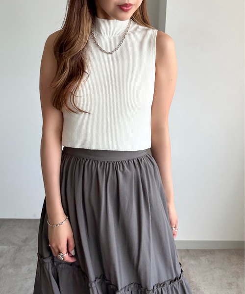 apres jour mignon(アプレジュールミニョン)の「クロップドハイネックトップス【ZOZOTOWN限定アイテム】(ニット/セーター・レディース・パープル/ブラック/オフホワイト・X-LARGE/フリー)」の12枚目の写真