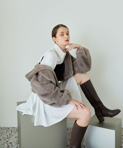 MAJESTIC LEGON（マジェスティックレゴン）の「フワフワフェイクファーフードブルゾン（その他アウター・レディース・グレー/ベージュ/アイボリー・SMALL/MEDIUM）」の10枚目の写真