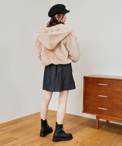 MAJESTIC LEGON（マジェスティックレゴン）の「フワフワフェイクファーフードブルゾン（その他アウター・レディース・グレー/ベージュ/アイボリー・SMALL/MEDIUM）」の18枚目の写真