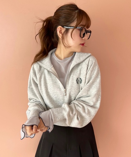 one after another NICE CLAUP（ワンアフターアナザーナイスクラップ）の「ハーフジップワンポイント刺繍スウェット【ZOZO限定商品】（スウェット・レディース・オフホワイト/オートミール/ネイビー・FREE）」の21枚目の写真