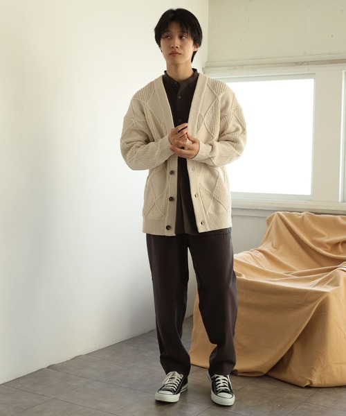 SENSE OF PLACE by URBAN RESEARCH（センスオブプレイスバイアーバンリサーチ）の「モールダイヤガラVネックカーディガン（カーディガン/ボレロ・メンズ・アイボリー/ブラック/ブラウン・LARGE/MEDIUM）」の9枚目の写真