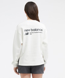NEW BALANCE | NB Essentials Linear Heritage オーバーサイズ 裏起毛スウェットクルー(スウェット)