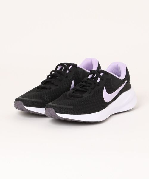 NIKE(ナイキ)の「《NIKE》W NIKE REVOLUTION 7(スニーカー・レディース・ブラック×ピンク/ブラック×ホワイト/ホワイト/ブラック/ブラック×パープル/ホワイト系その他/グリーン・23.5cm/24.0cm/22.5cm/23.0cm/25.0cm/24.5cm/25.5cm/26.0cm/26.5cm/27.0cm/27.5cm/28.0cm)」の6枚目の写真