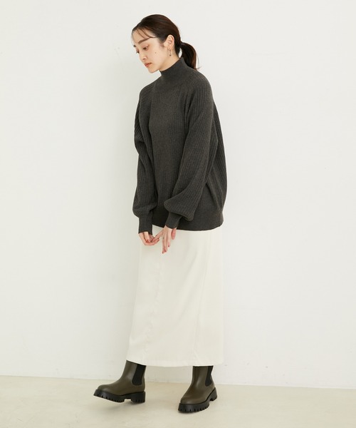 le cercle ADAM ET ROPE'（ルセルクルアダムエロペ）の「ラグランリブタートル（ニット/セーター・レディース・パープル/レンガ/チャコールグレー/ベージュ系その他/マスタード/サックスブルー・M/L）」の8枚目の写真