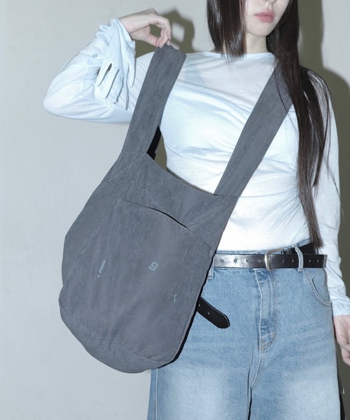 igi（イジ）の「WEARING BIG SHOULDER TOTE / ウェアリングビッグ 