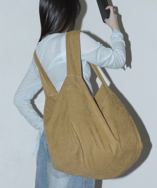 igi（イジ）の「WEARING BIG SHOULDER TOTE / ウェアリングビッグ 