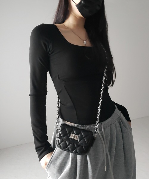 me+em select（ミームセレクト）の「SNSで話題！【 裏起毛 ／ カップ付き 】スクエアネックスリムカットソートップス（Tシャツ/カットソー・レディース・グレー/ブラック/ホワイト・FREE）」の7枚目の写真