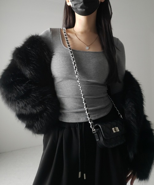 me+em select（ミームセレクト）の「SNSで話題！【 裏起毛 ／ カップ付き 】スクエアネックスリムカットソートップス（Tシャツ/カットソー・レディース・グレー/ブラック/ホワイト・FREE）」の18枚目の写真