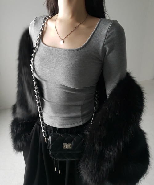 me+em select（ミームセレクト）の「SNSで話題！【 裏起毛 ／ カップ付き 】スクエアネックスリムカットソートップス（Tシャツ/カットソー・レディース・グレー/ブラック/ホワイト・FREE）」の21枚目の写真