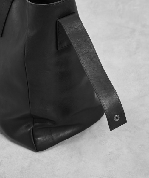 パトリックステファンの大型トートバッグ パトリック ステファン / Leather shoulder bag 'tofu
