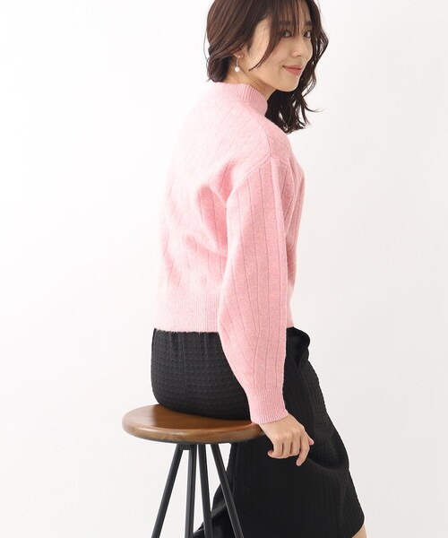 index（インデックス）の「◆≪5color≫ ワイドリブハイネックニット/ボリューム袖【洗濯機洗い可】（ニット/セーター・レディース・ブラウン系/ブルー/ライトグレー/ピンク系/パープル・40/42/38/36）」の14枚目の写真