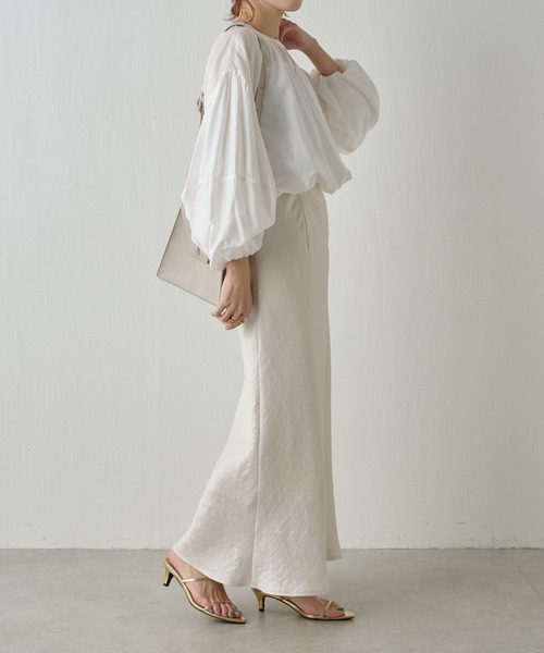 COLLAGE GALLARDAGALANTE(コラージュガリャルダガランテ)の「前後2WAY/ボリュームブラウス(シャツ/ブラウス・レディース・ブラック/ブルー/チャコールグレー/オフホワイト・FREE)」の19枚目の写真