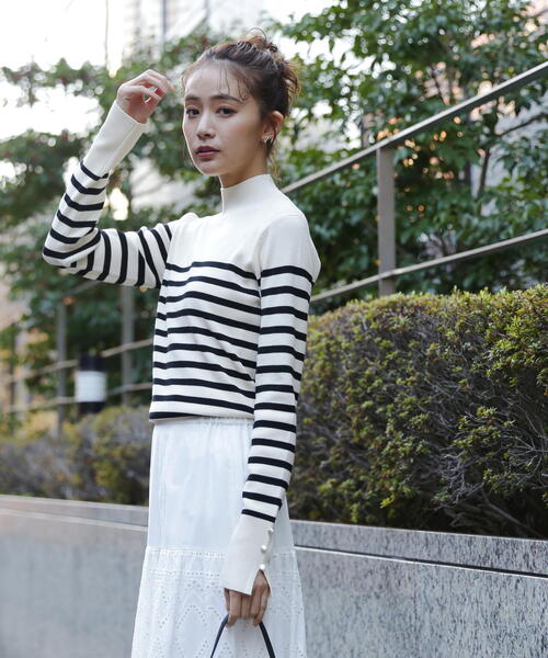 N.(N. Natural Beauty Basic)(エヌエヌナチュラルビューティーベーシック)の「◆スリットカフス総針ニット(ニット/セーター・レディース・オフホワイト/ホワイト×ブラック/グレー/ピンク・MEDIUM)」の21枚目の写真